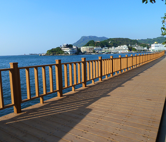 台北旗津半岛风景区纳米木护栏